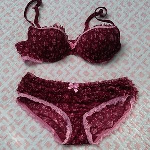Lingirie Burgendy and Pink Set